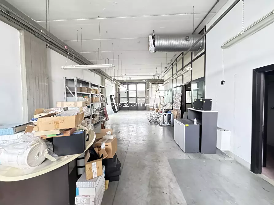 Immagine 2 di Capannone industriale in affitto  in Via VIII Marzo 51 a Scandicci