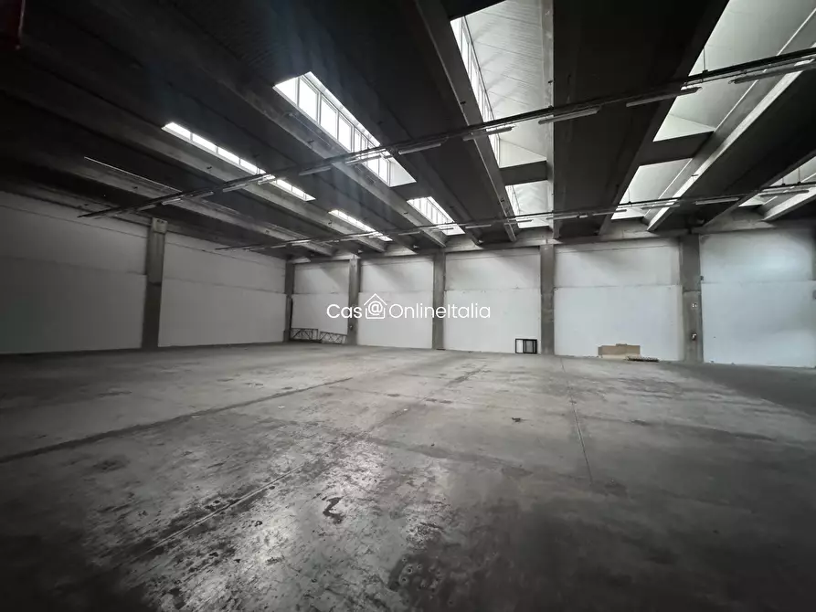 Immagine 6 di Capannone industriale in affitto  in Via del Padule a Scandicci