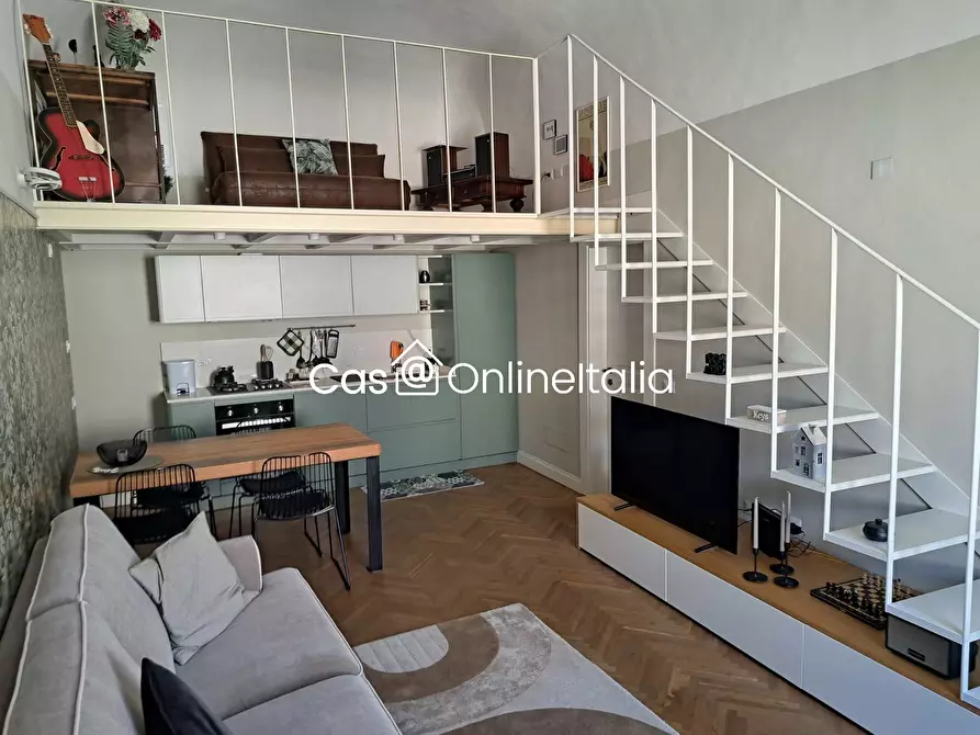 Immagine 1 di Appartamento in vendita  in Via Convenevole da Prato a Prato