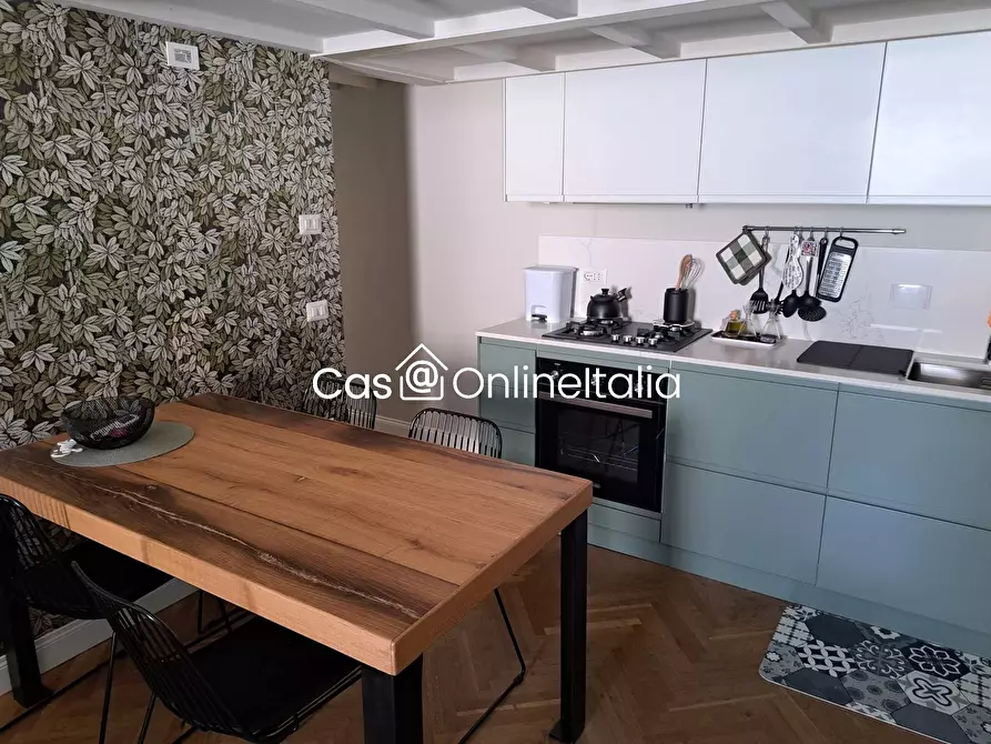 Immagine 9 di Appartamento in vendita  in Via Convenevole da Prato a Prato