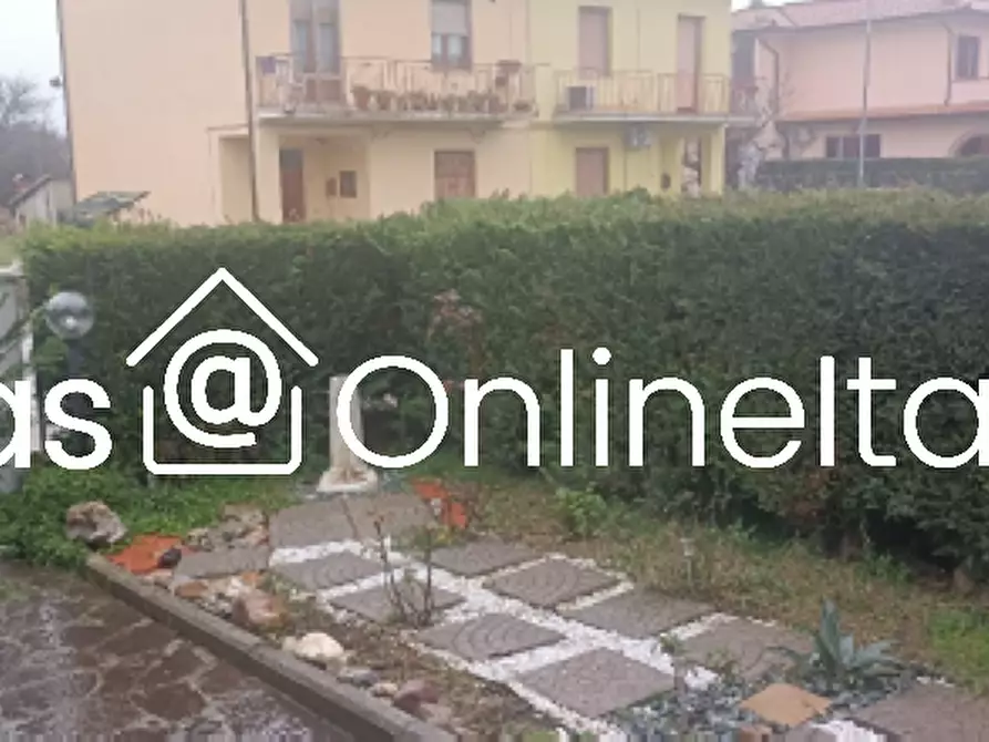 Immagine 4 di Appartamento in vendita  in Via Ignazio Silone 37 a Castiglione Del Lago