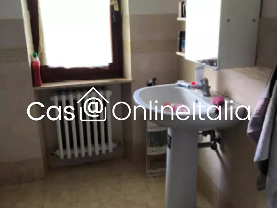 Immagine 12 di Casa indipendente in vendita  in Via Amedeo 59 a Castiglione Del Lago
