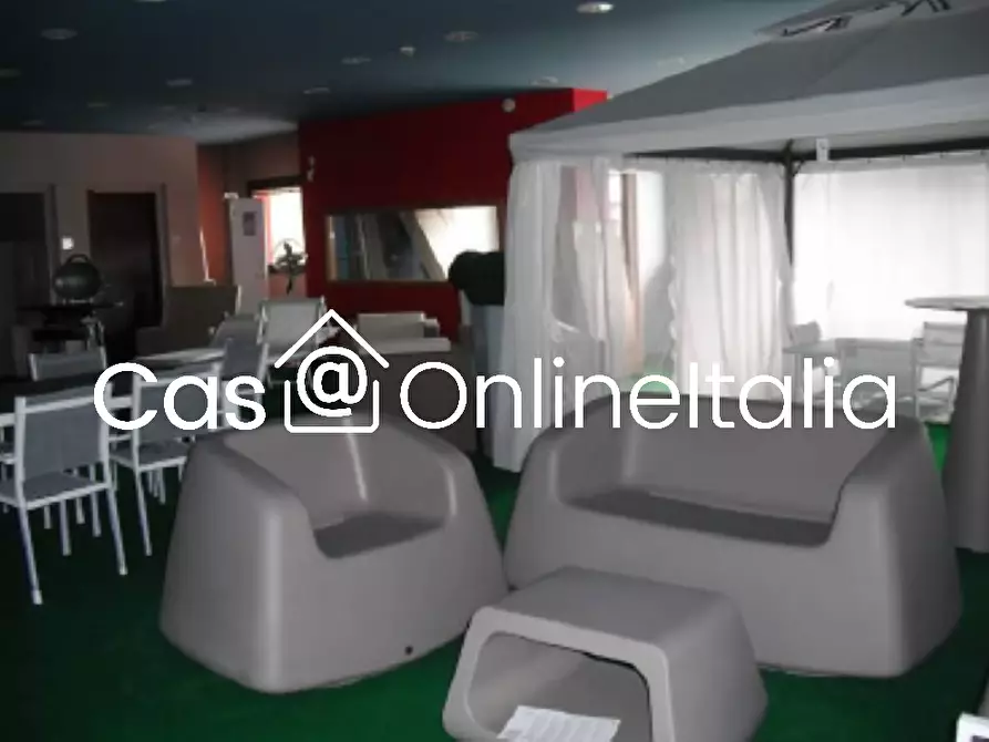 Immagine 15 di Locale commerciale in vendita  in Via Settevalli 326 a Perugia