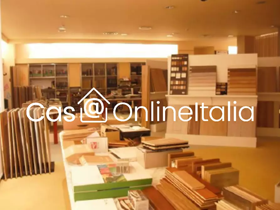 Immagine 8 di Locale commerciale in vendita  in Via Settevalli 326 a Perugia