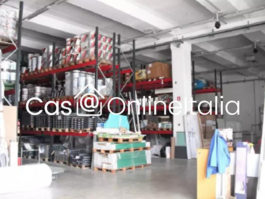 Immagine 19 di Locale commerciale in vendita  in Via Settevalli 326 a Perugia