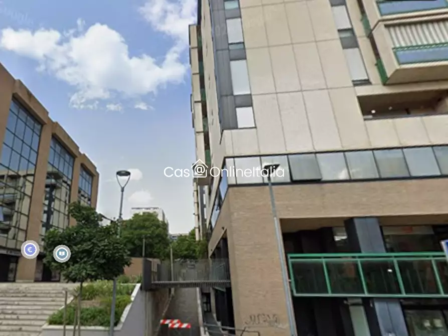 Immagine 1 di Negozio in vendita  in Via Martiri dei Lager 72 a Perugia