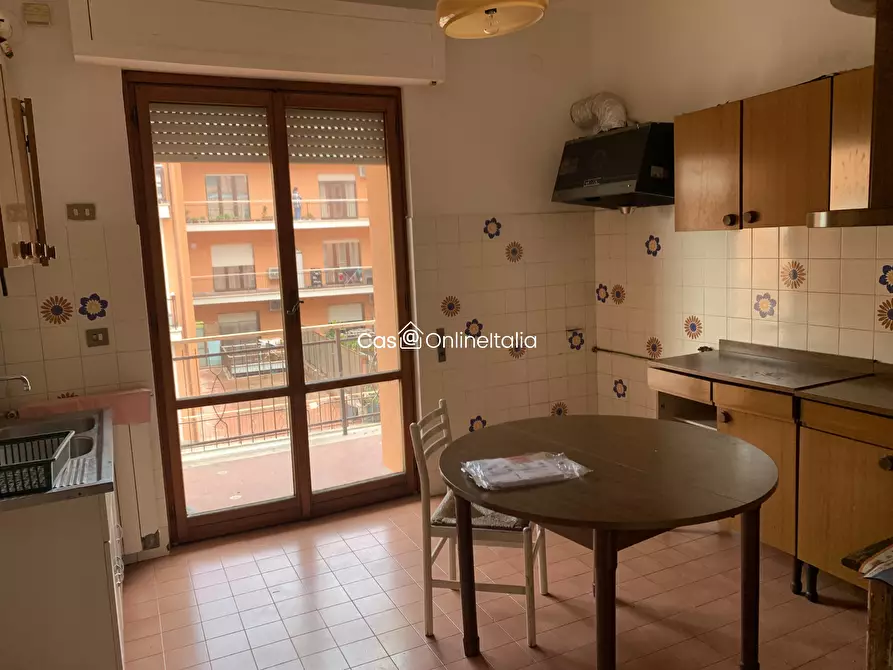 Immagine 3 di Appartamento in vendita  in Via Luigi Caprera 80 a Perugia