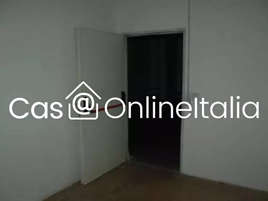 Immagine 6 di Magazzino in vendita  in Via Vittorio Emanuele Orlando a Perugia