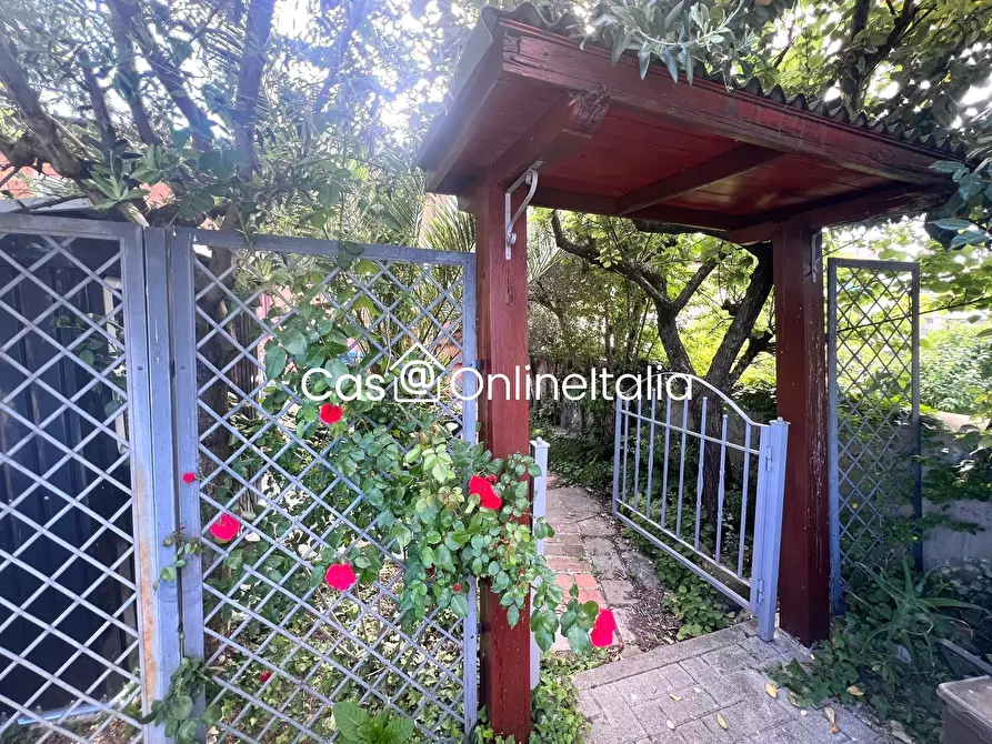 Immagine 2 di Appartamento in vendita  in Via Pietro Nenni 82 a Prato