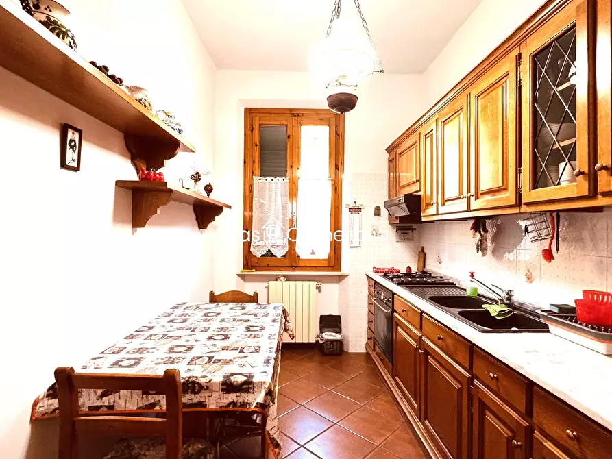 Immagine 3 di Appartamento in vendita  in Via Vincenzo da Filicaia 26 a Prato