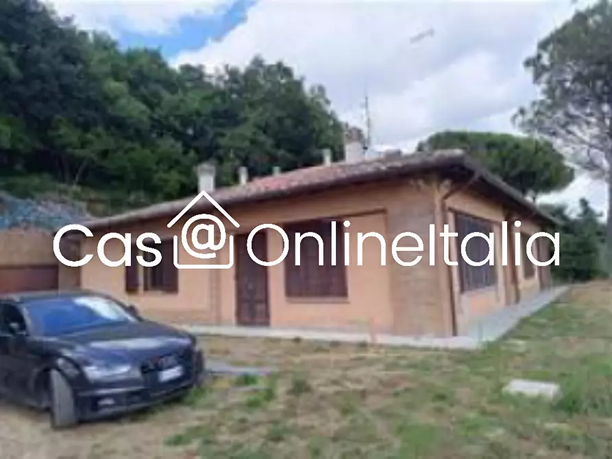 Immagine 2 di Casa indipendente in vendita  in Via del Fienile 36 a Perugia