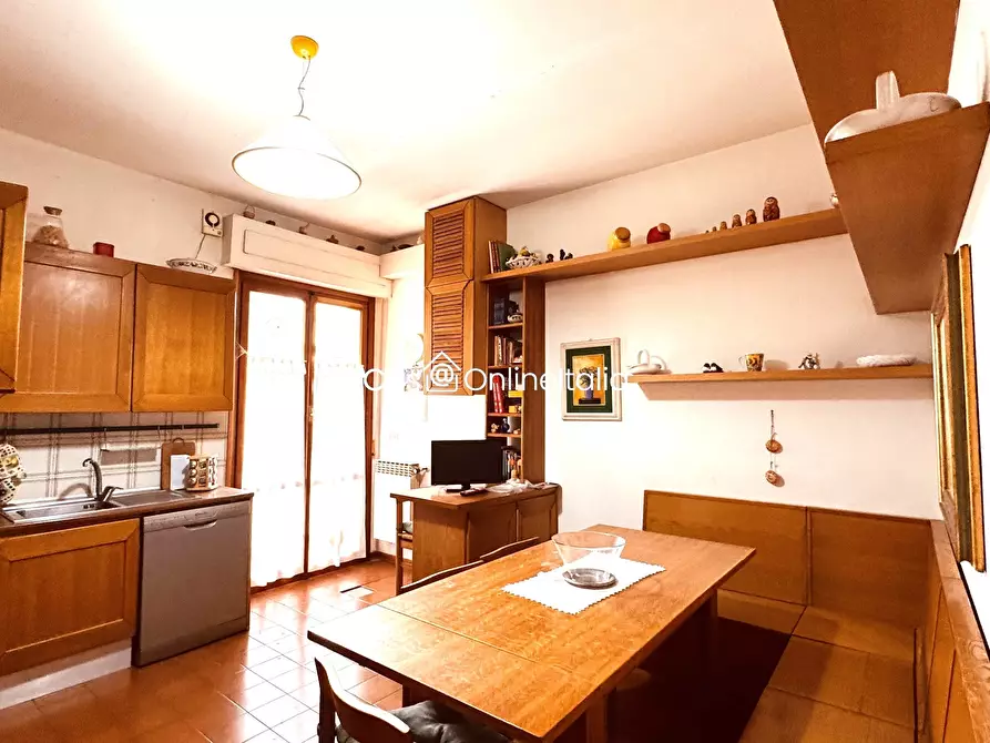 Immagine 9 di Appartamento in vendita  in Via Bino Binazzi 1 a Prato