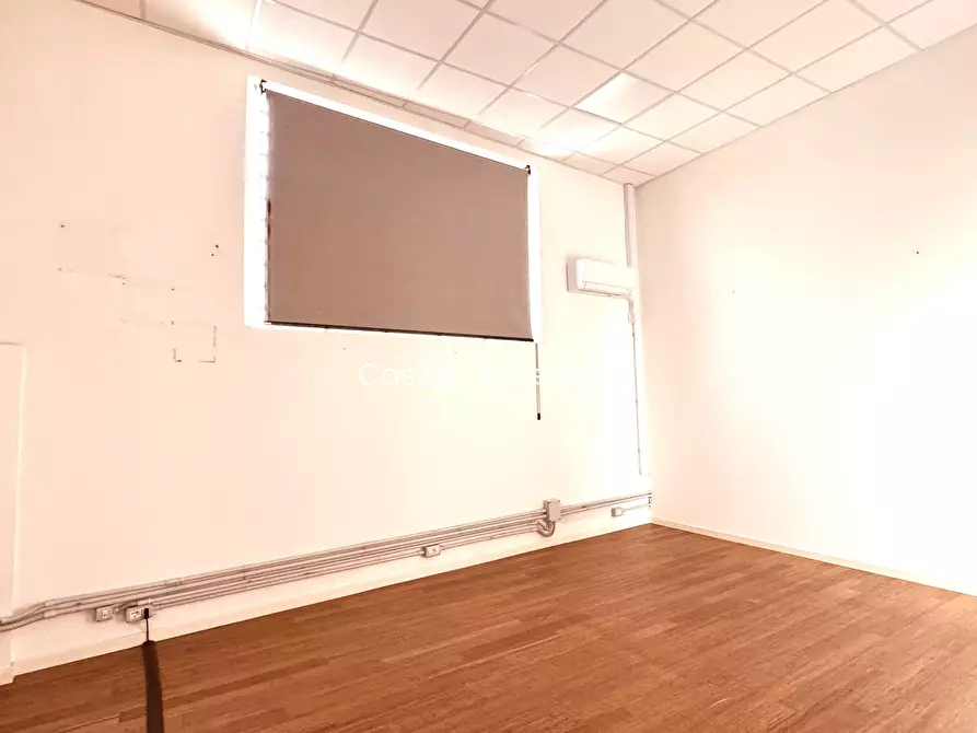 Immagine 12 di Capannone industriale in affitto  in Via Adriano Zarini 97 a Prato