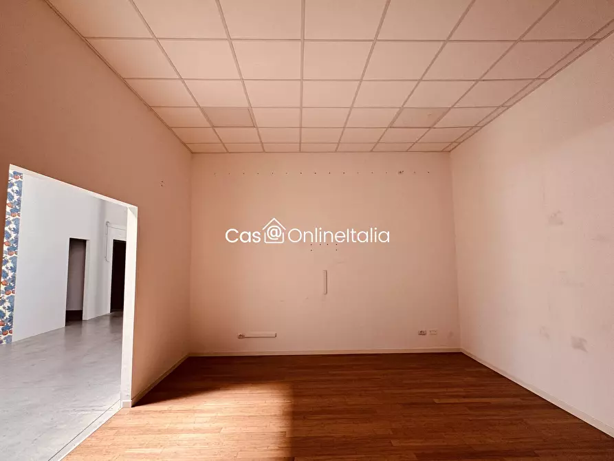 Immagine 17 di Capannone industriale in affitto  in Via Adriano Zarini 97 a Prato