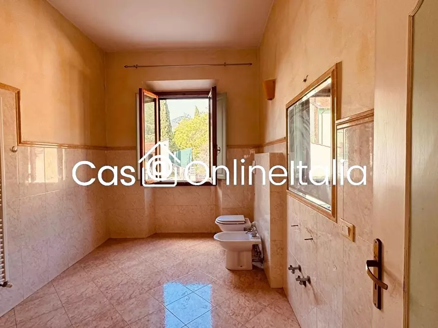 Immagine 17 di Casa indipendente in vendita  in Via Giuseppe Giusti a Prato