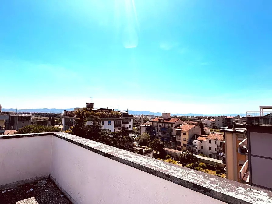 Immagine 25 di Appartamento in vendita  in Via Ridolfo Ghirlandaio 9 a Prato