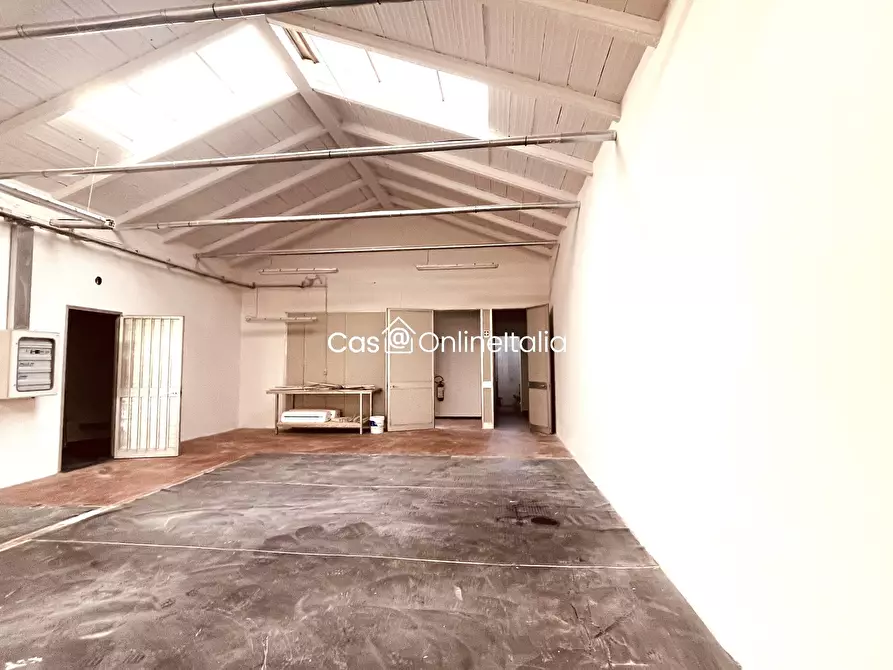 Immagine 14 di Capannone industriale in vendita  in Via della Cooperazione 25 a Vaiano
