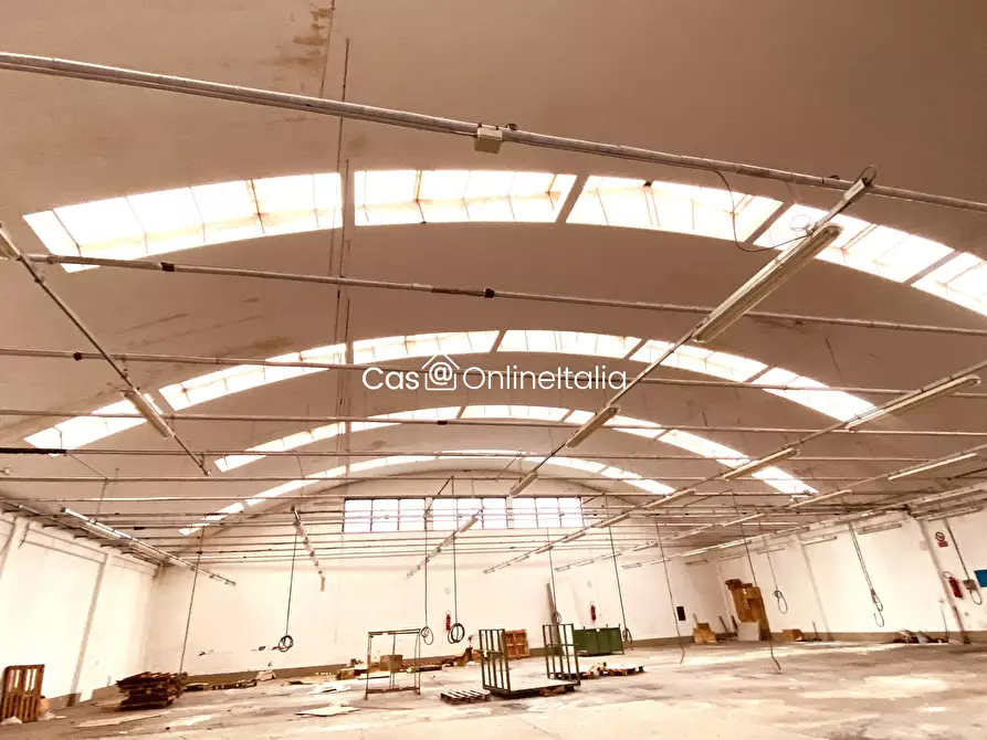 Immagine 6 di Capannone industriale in vendita  in Via Giuliano Ristori a Prato