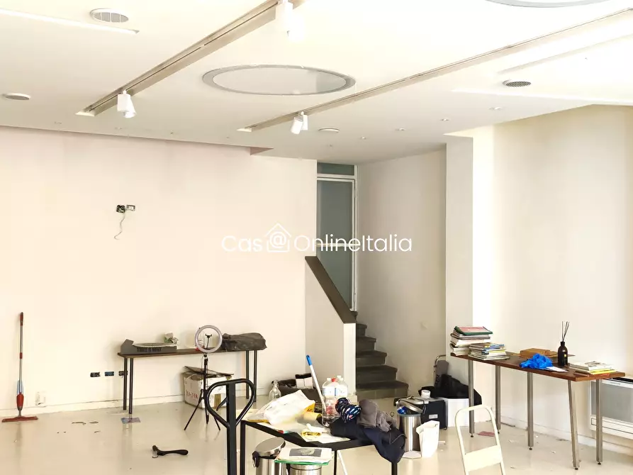 Immagine 4 di Negozio in vendita  in Via Pomeria 74 a Prato