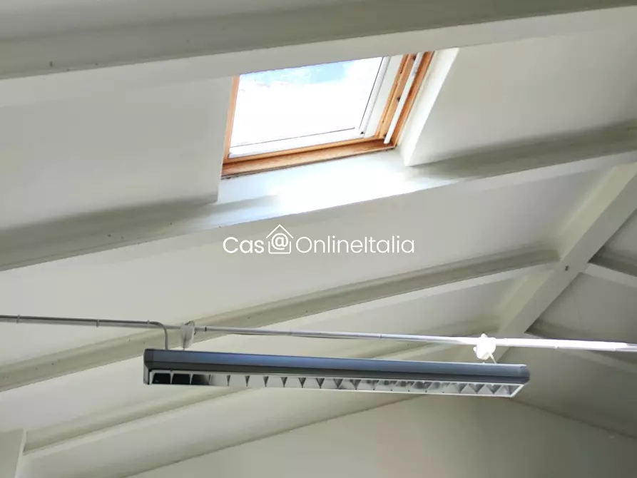 Immagine 14 di Negozio in vendita  in Via Pomeria 74 a Prato