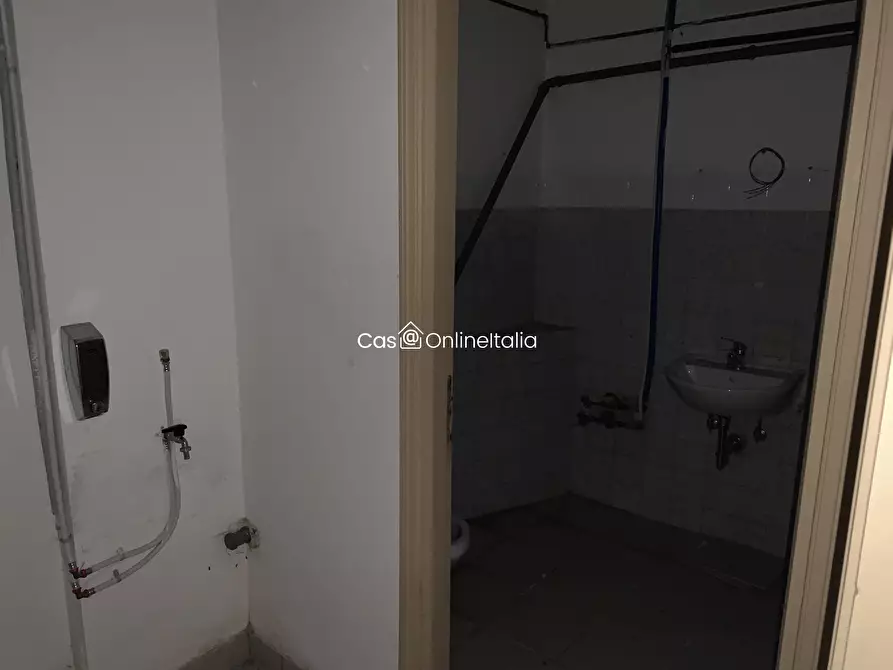 Immagine 18 di Negozio in vendita  in Via Romeo Gallenga 6 a Perugia