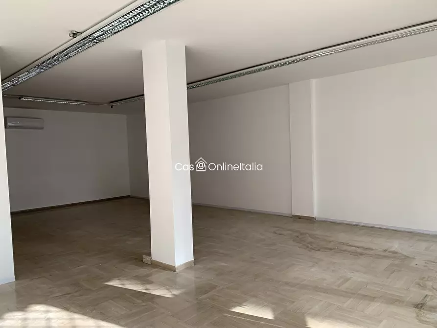 Immagine 7 di Negozio in vendita  in Via Romeo Gallenga 6 a Perugia