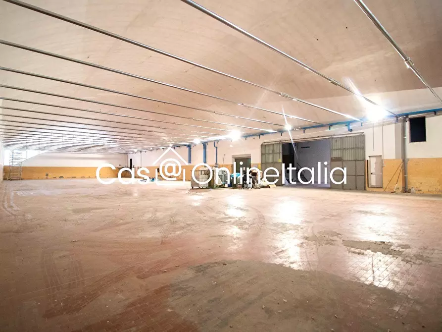 Immagine 3 di Capannone industriale in affitto  in Via Val di Bisenzio 165 a Vaiano
