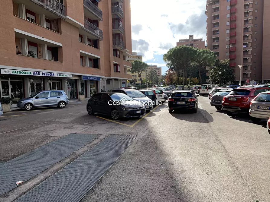 Immagine 1 di Negozio in affitto  in Via Romeo Gallenga 6 a Perugia