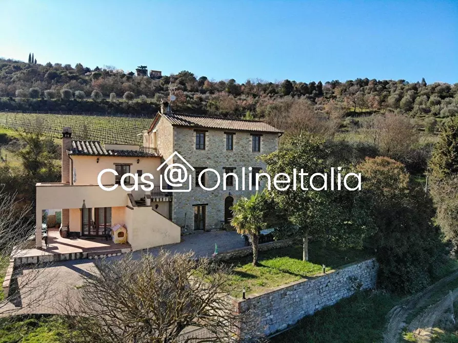 Immagine 1 di Casa bifamiliare in vendita  in Via Dell'Anguillara 13 a Magione