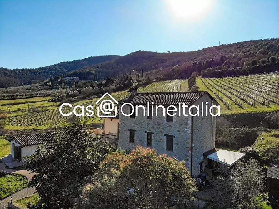 Immagine 3 di Casa bifamiliare in vendita  in Via Dell'Anguillara 13 a Magione