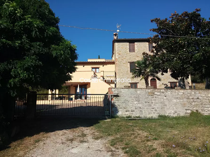 Immagine 5 di Casa bifamiliare in vendita  in Via Dell'Anguillara 13 a Magione