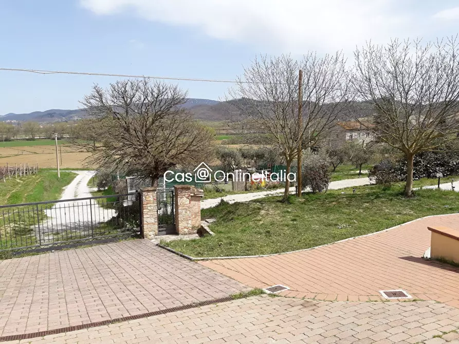 Immagine 95 di Casa bifamiliare in vendita  in Via Dell'Anguillara 13 a Magione
