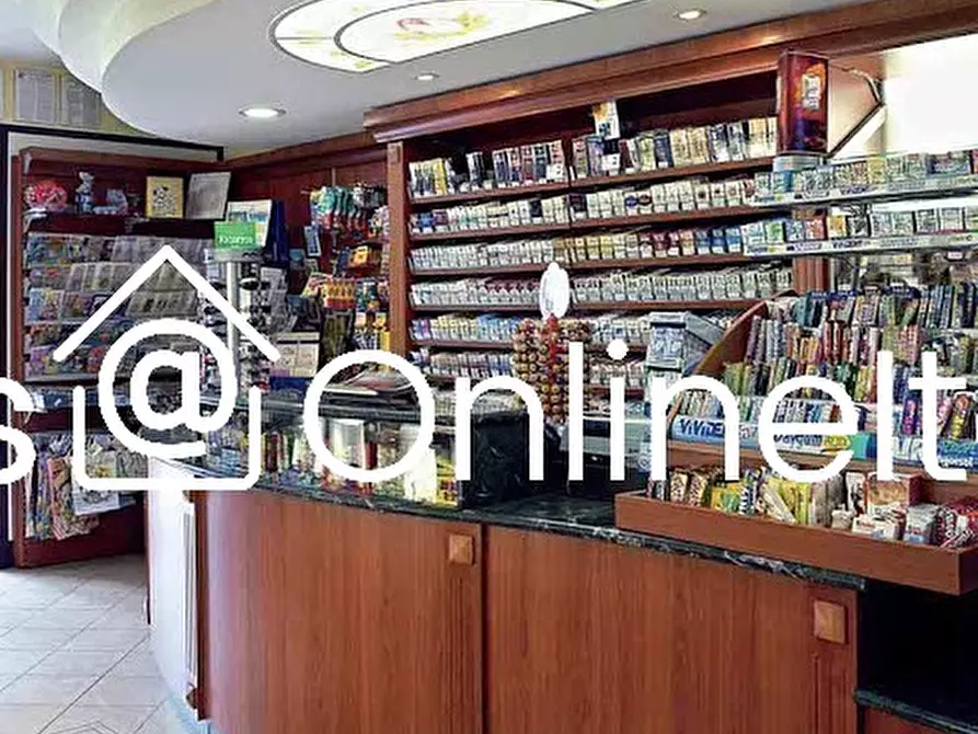 Immagine 10 di Attività commerciale in vendita  in Via di Scandicci 1 a Scandicci