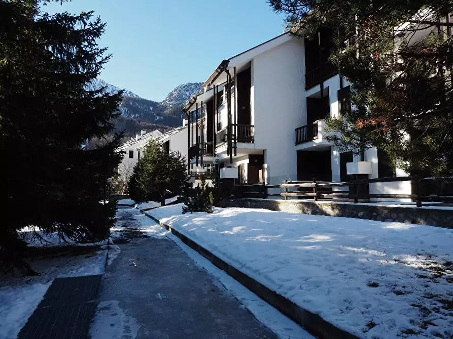 Immagine 2 di Appartamento in vendita  in Via ortigara a Cesana Torinese