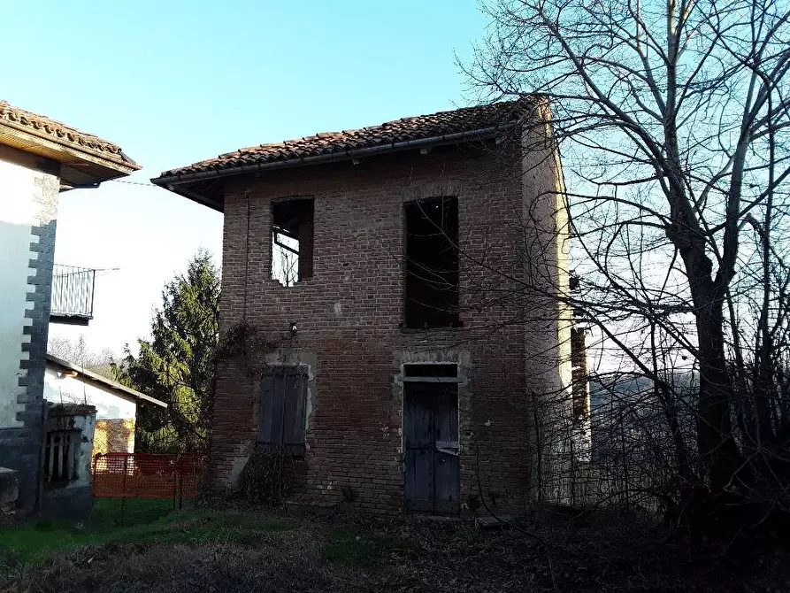 Immagine 3 di Casa semindipendente in vendita  in via San Sebastiano Po 13 a Chiusano D'asti