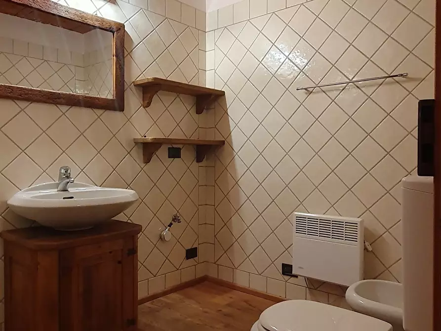 Immagine 4 di Appartamento in affitto  in Strada delle lapidi 88 a Cesana Torinese