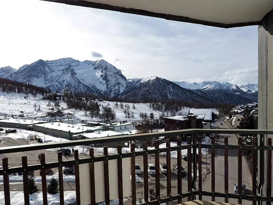 Immagine 1 di Appartamento in vendita  in Via Cesana 8 a Sestriere