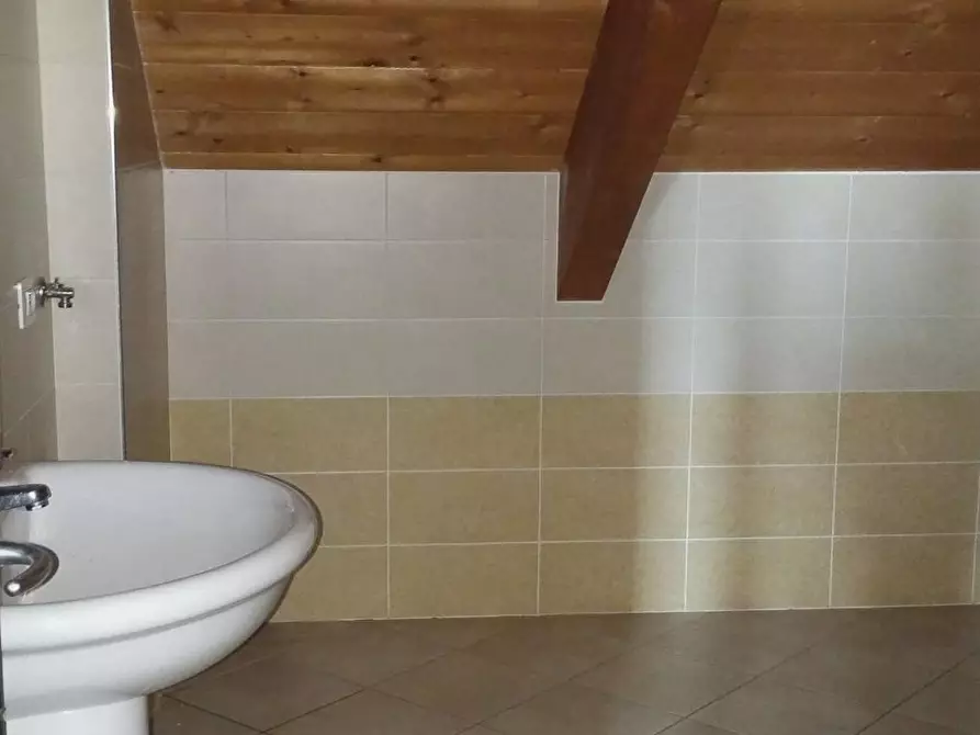 Immagine 3 di Appartamento in vendita  in Via Giorgio Ferrini 4 a Torino