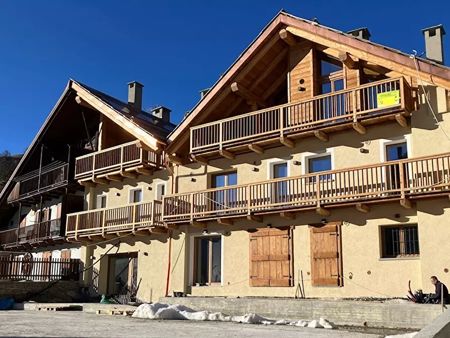 Immagine 2 di Appartamento in vendita  in bousson a Cesana Torinese