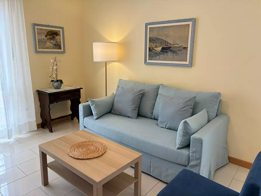 Immagine 1 di Attico in affitto  in via LAIOLO a Spotorno