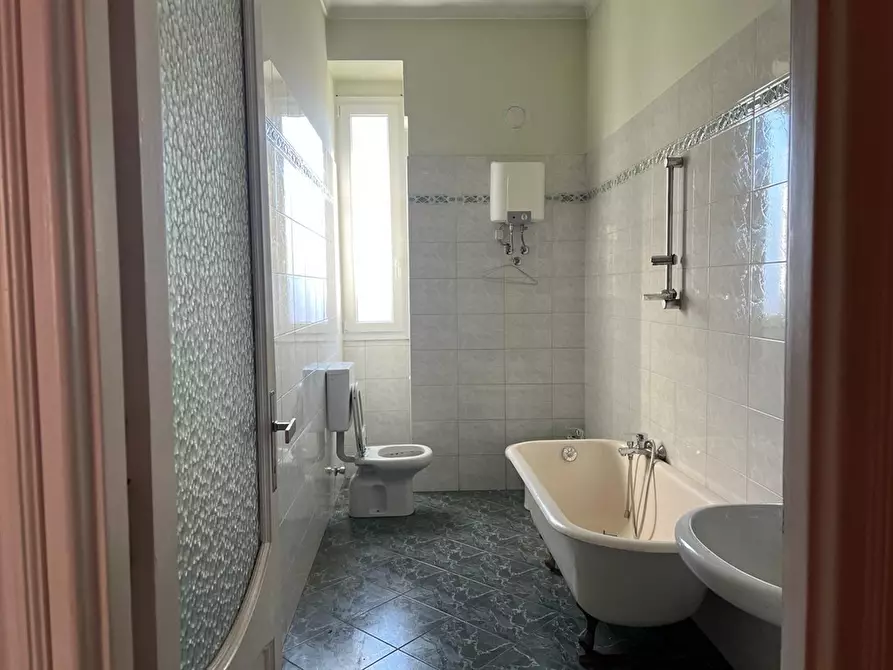 Immagine 2 di Ufficio in affitto  in corso Tassoni 14 a Torino