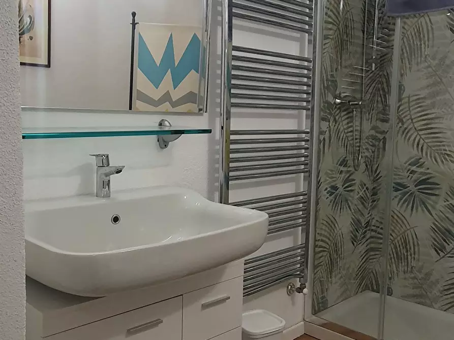 Immagine 6 di Appartamento in affitto  in via Roma a Cesana Torinese