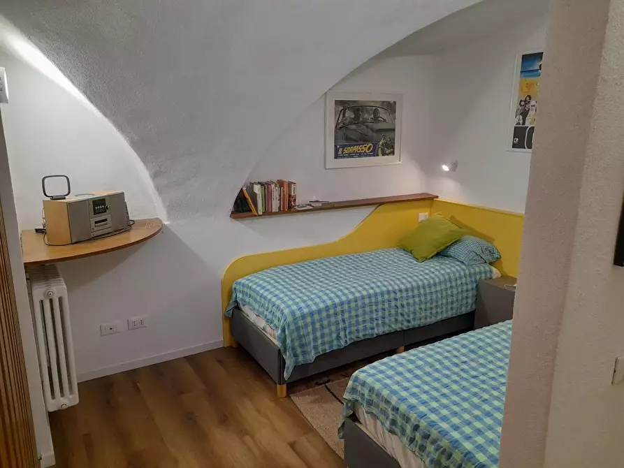 Immagine 4 di Appartamento in affitto  in via Roma a Cesana Torinese