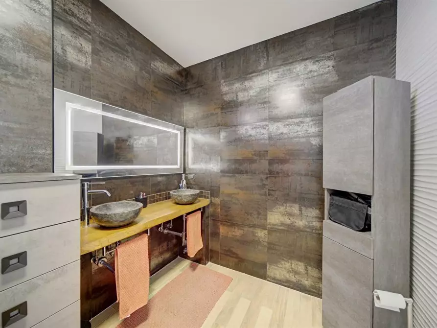 Immagine 9 di Appartamento in vendita  in corso Dante 6 a Moncalieri