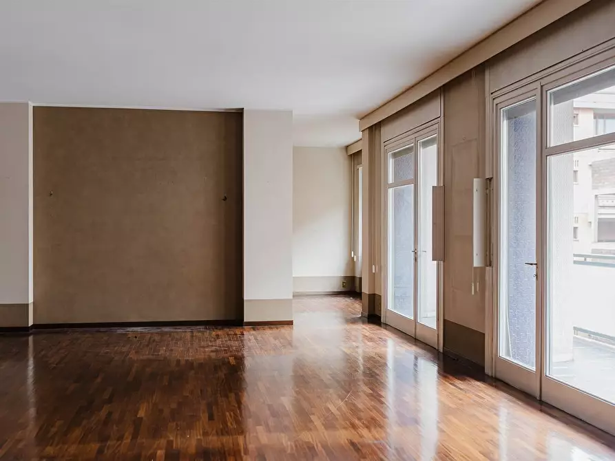 Immagine 2 di Appartamento in vendita  in via San Pio V a Torino