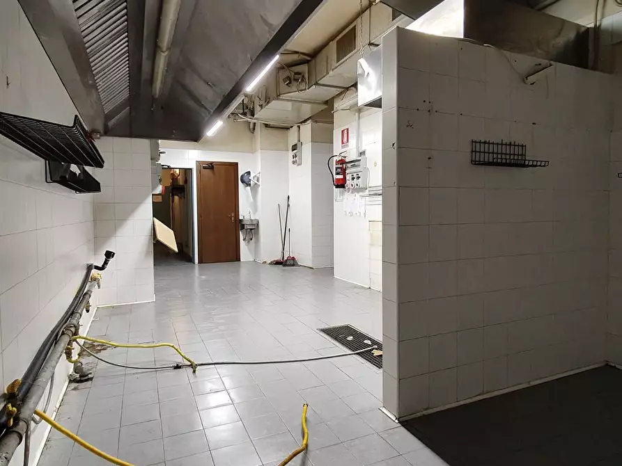 Immagine 1 di Negozio in vendita  in via monterotta 6 a Sestriere