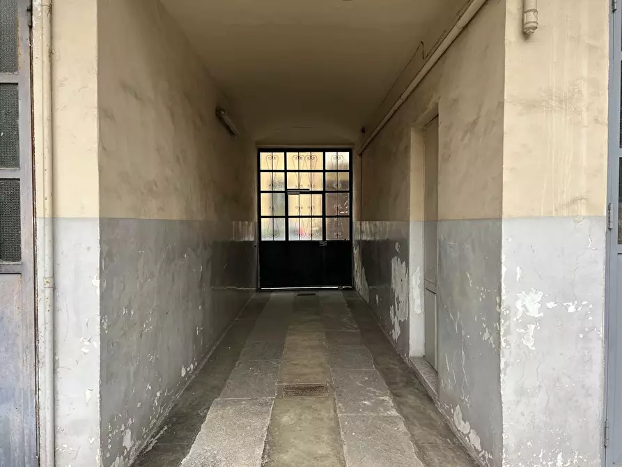 Immagine 3 di Magazzino in vendita  in Via ravenna 3 a Torino