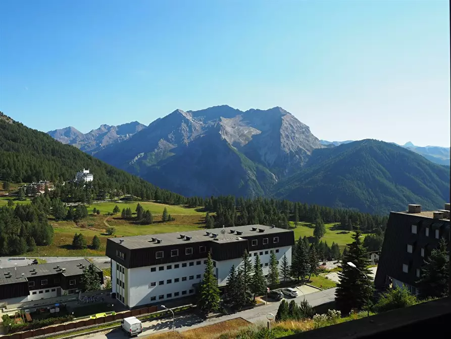 Immagine 2 di Appartamento in vendita  in via Gleisa 6 a Sestriere