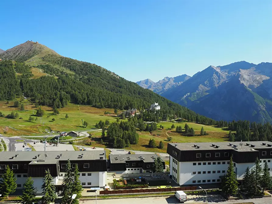 Immagine 1 di Appartamento in vendita  in via Gleisa 6 a Sestriere