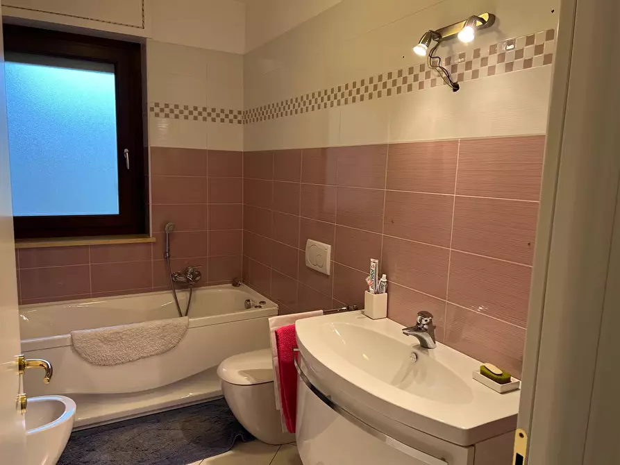 Immagine 5 di Appartamento in vendita  in via Cellini 7 a Torino